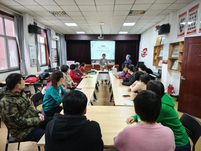 心“手”护·护手霜DIY活动J9国际集团漓江里社区：贴