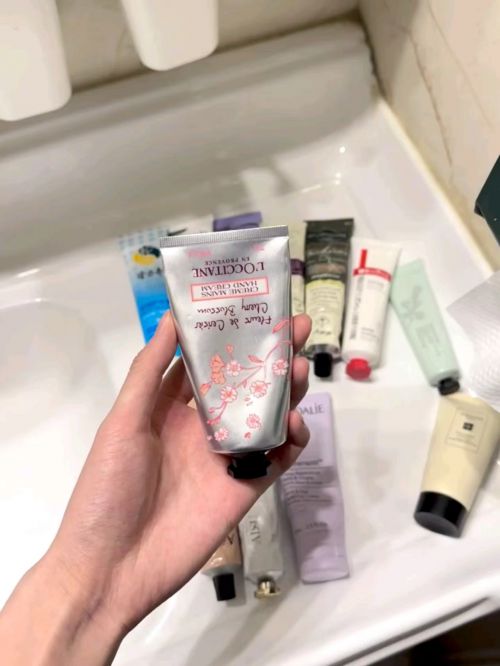 第一名分享精致女孩最爱的五款护手霜j9九游真人游戏第一品牌护手霜推荐(图2)